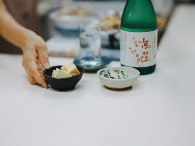 3時間だけ現れる、「つれ」と顔を合わせる場所。【立ち呑み処おおにし】