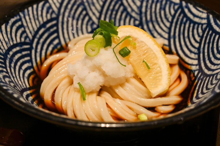 【出汁の秘密公開】店主が素材にこだわり続けるワケ「純愛うどん なでしこ」