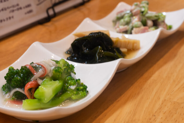 晩ごはんと、ちょっとの酔いと、おかんの手。【おかんとひとしな｜居酒屋】