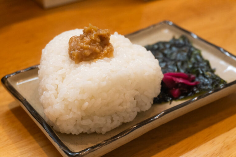 晩ごはんと、ちょっとの酔いと、おかんの手。【おかんとひとしな｜居酒屋】