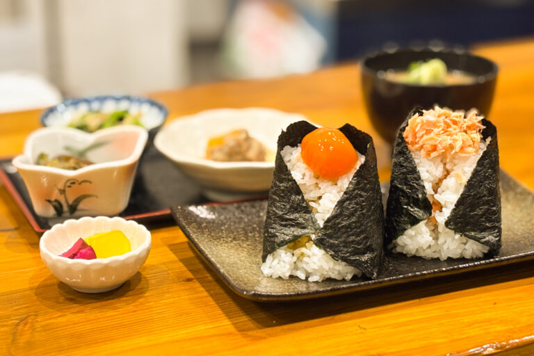 下町の夜に、やさしい白米を【おにぎり専門店｜四季和み】