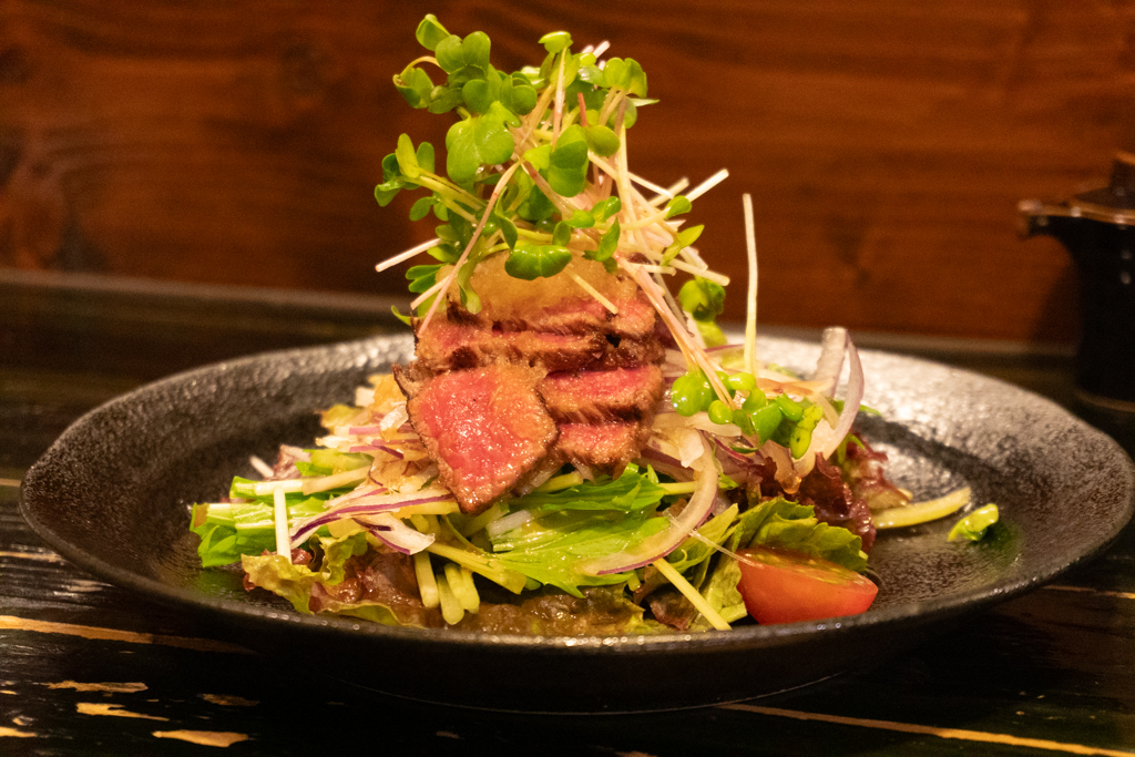 牛肉たたきの肉サラダ