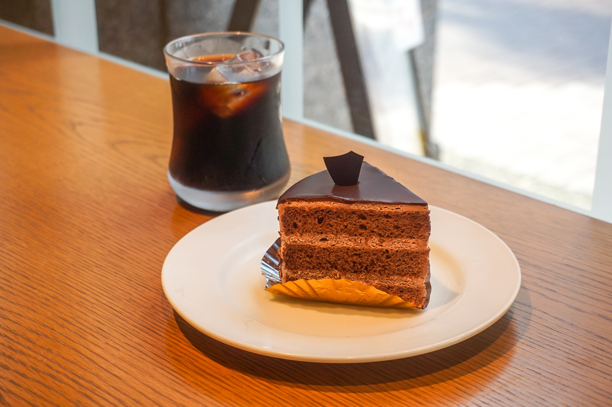 ケーキ「ルジャンドル」とアイスコーヒー