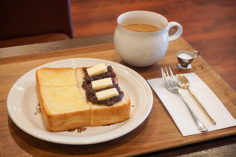 ひとりぶんの居場所に、ふたりの手仕事【喫茶フタゴ｜喫茶店】