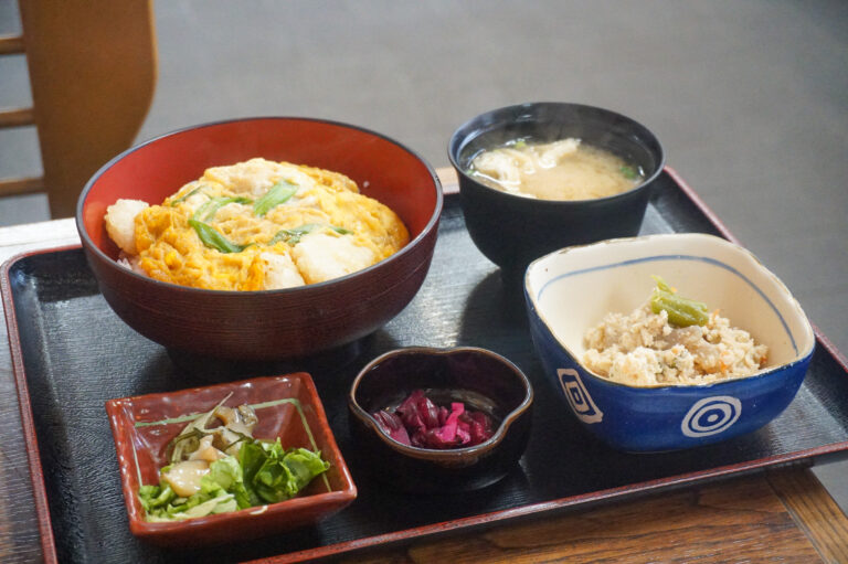 朝の湯気と、昼のしあわせ。【お食事処 大福｜定食】