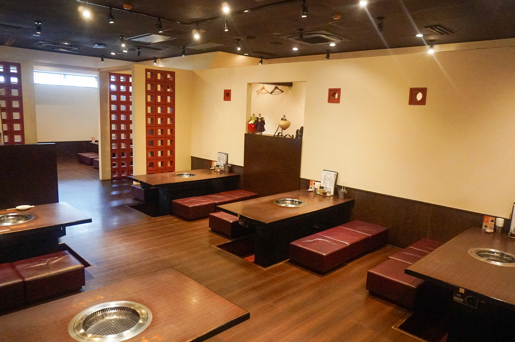 店内｜掘り炬燵テーブル席