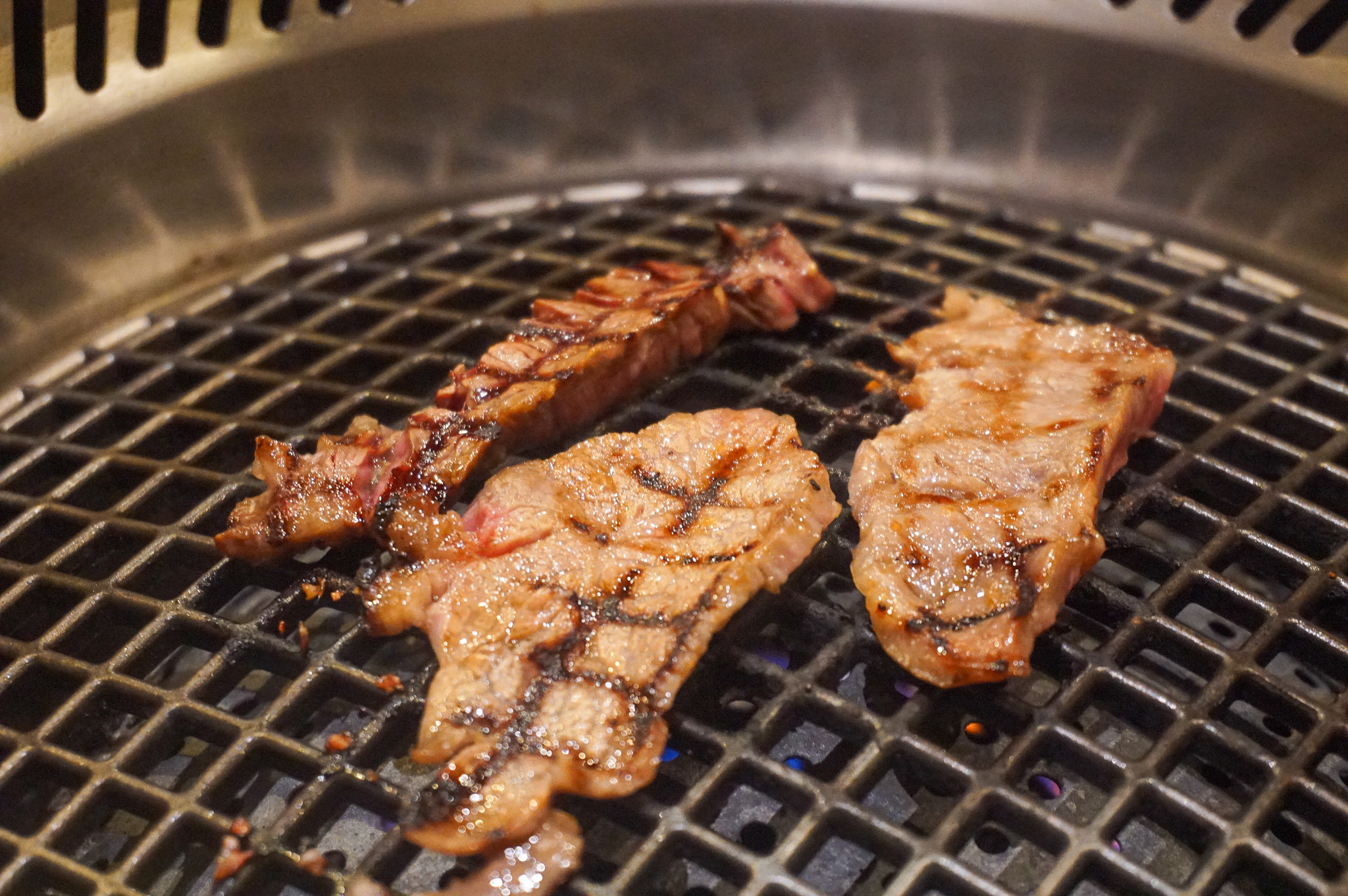 焼けた肉
