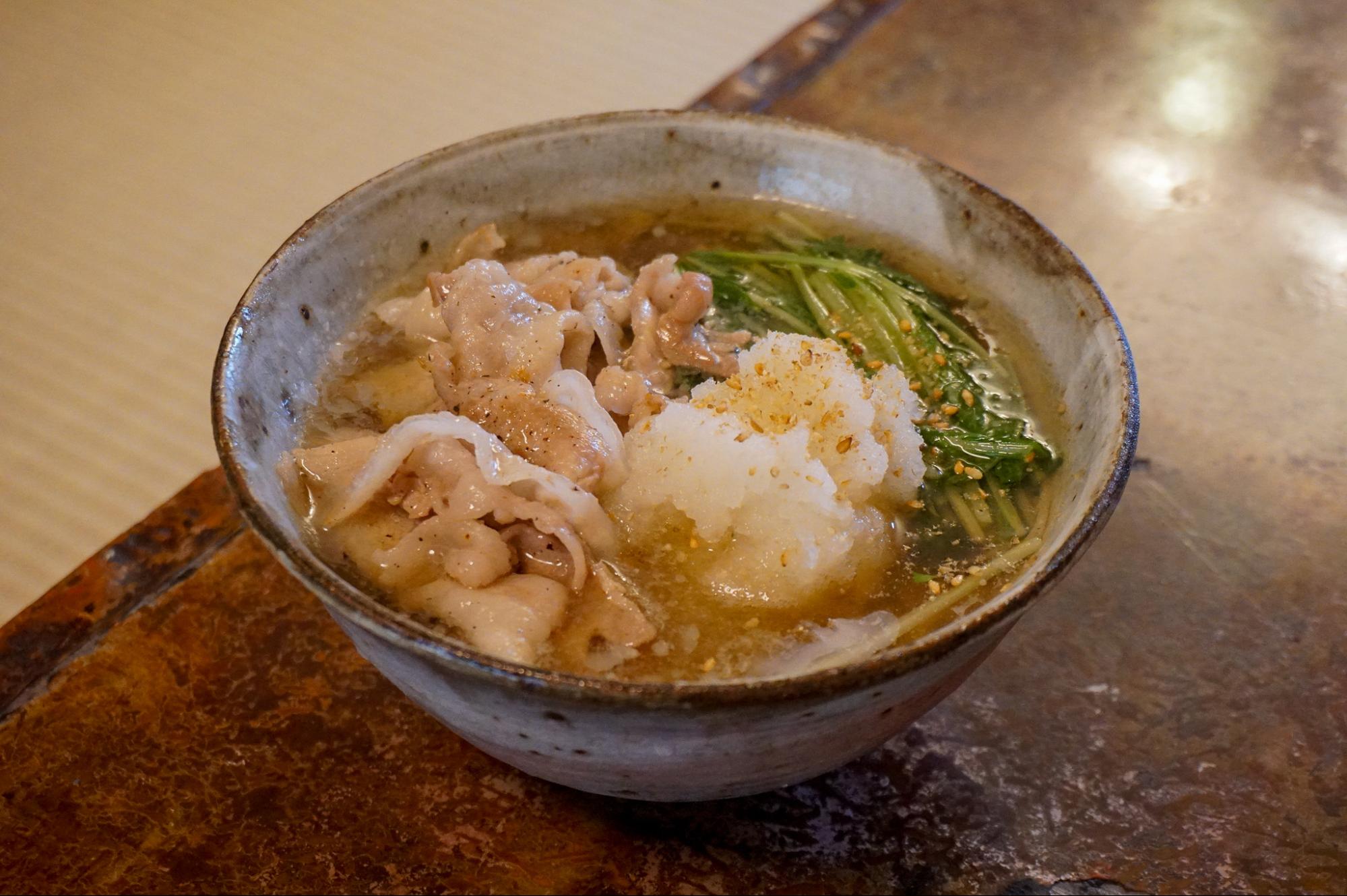 夏季限定｜なにわポークの肉蕎麦