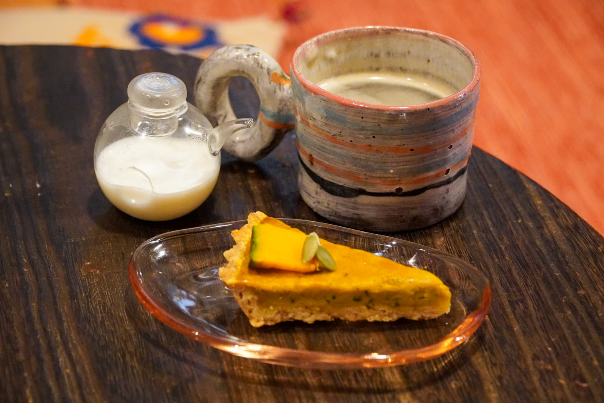 今週のデザート「かぼちゃのタルト」とコーヒー